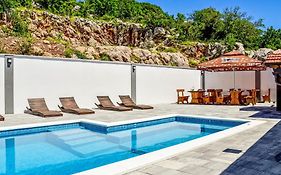 Apartment Delfin-3 By Interhome